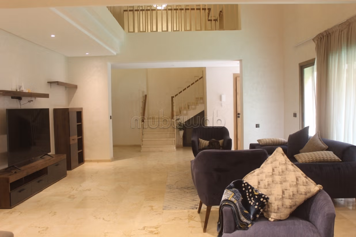 Groot driekamerduplex met zwembad