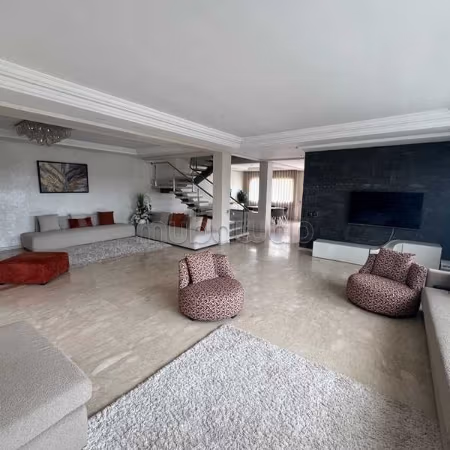 Villa Te Koop van 350,0 m² in Casablanca, Nassim