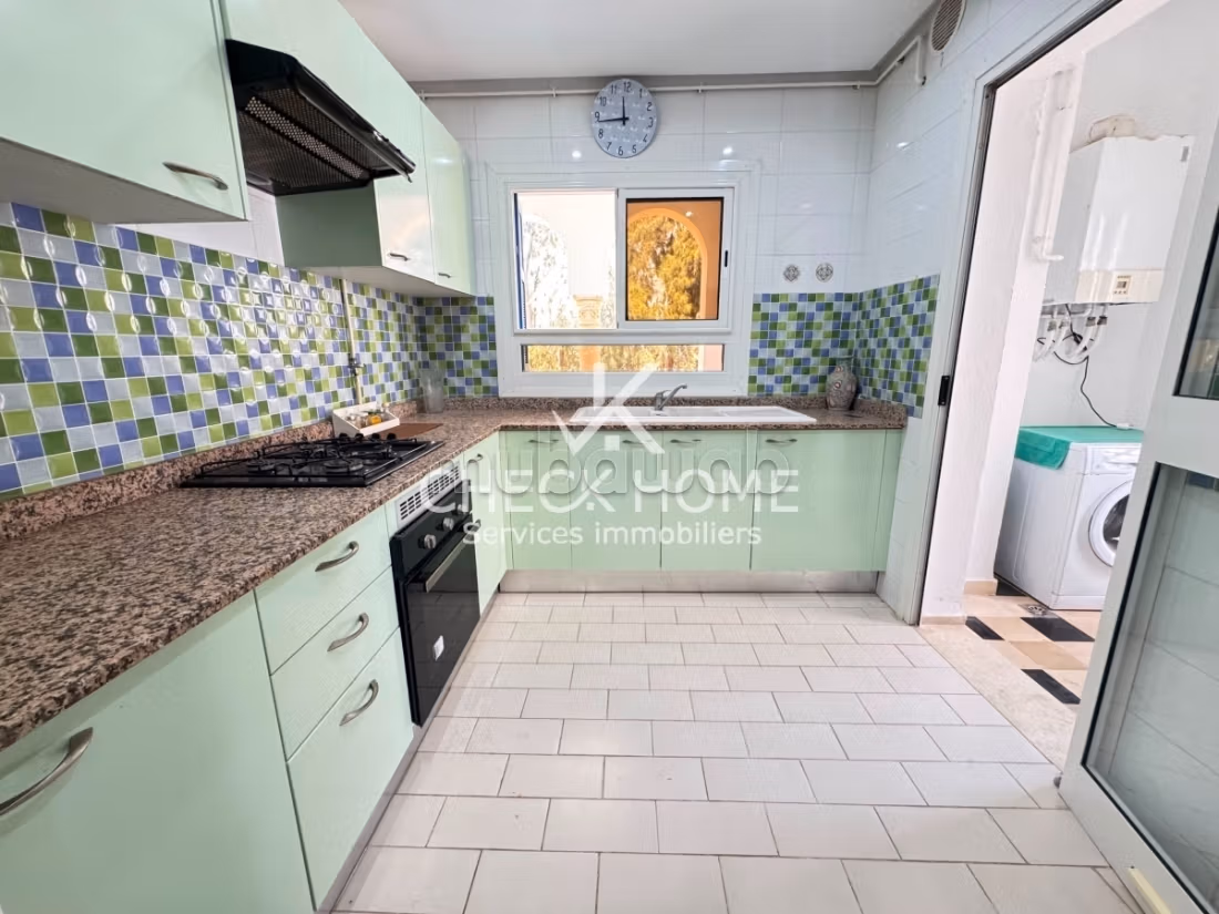 A vendre s1 Yasmine Hammamet, 2 parking, Cellier, Titre Bleu