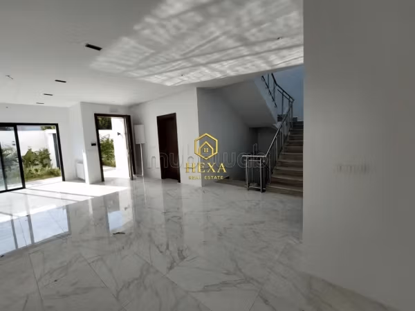 Villa usage bureautique au Lac2