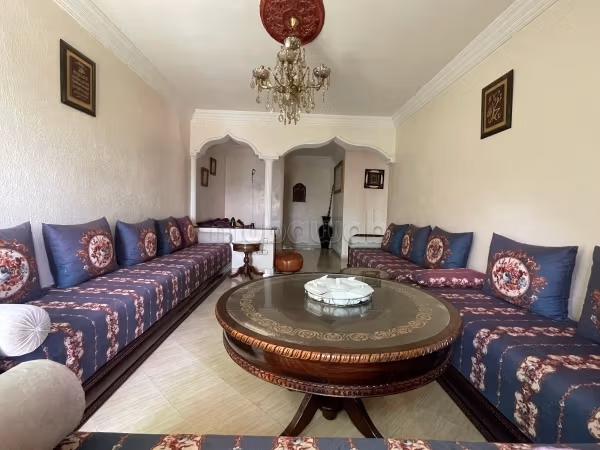 Vakantiewoning te huur in Najmat Al Janoub. 2 slaapkamers. Marokkaanse woonkamer, beveiliging