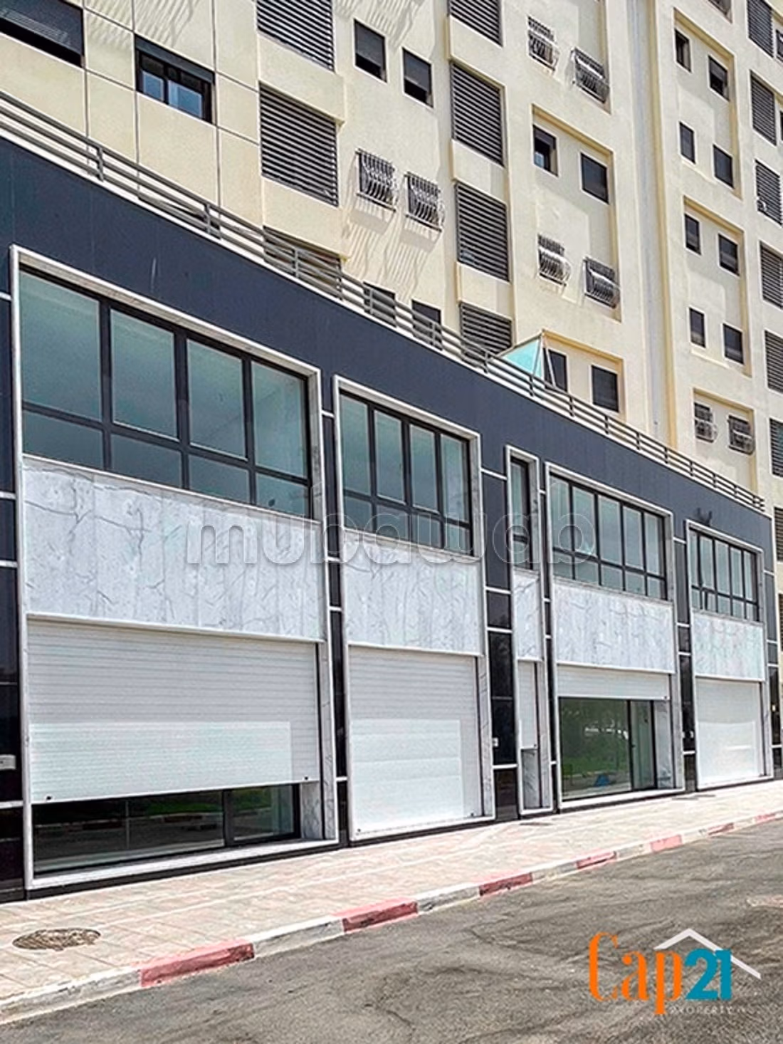 Locales comerciales nuevos a la venta