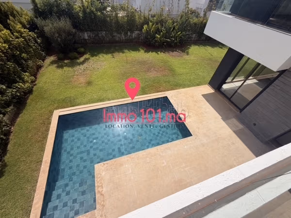 Villa à louer à El Menzeh