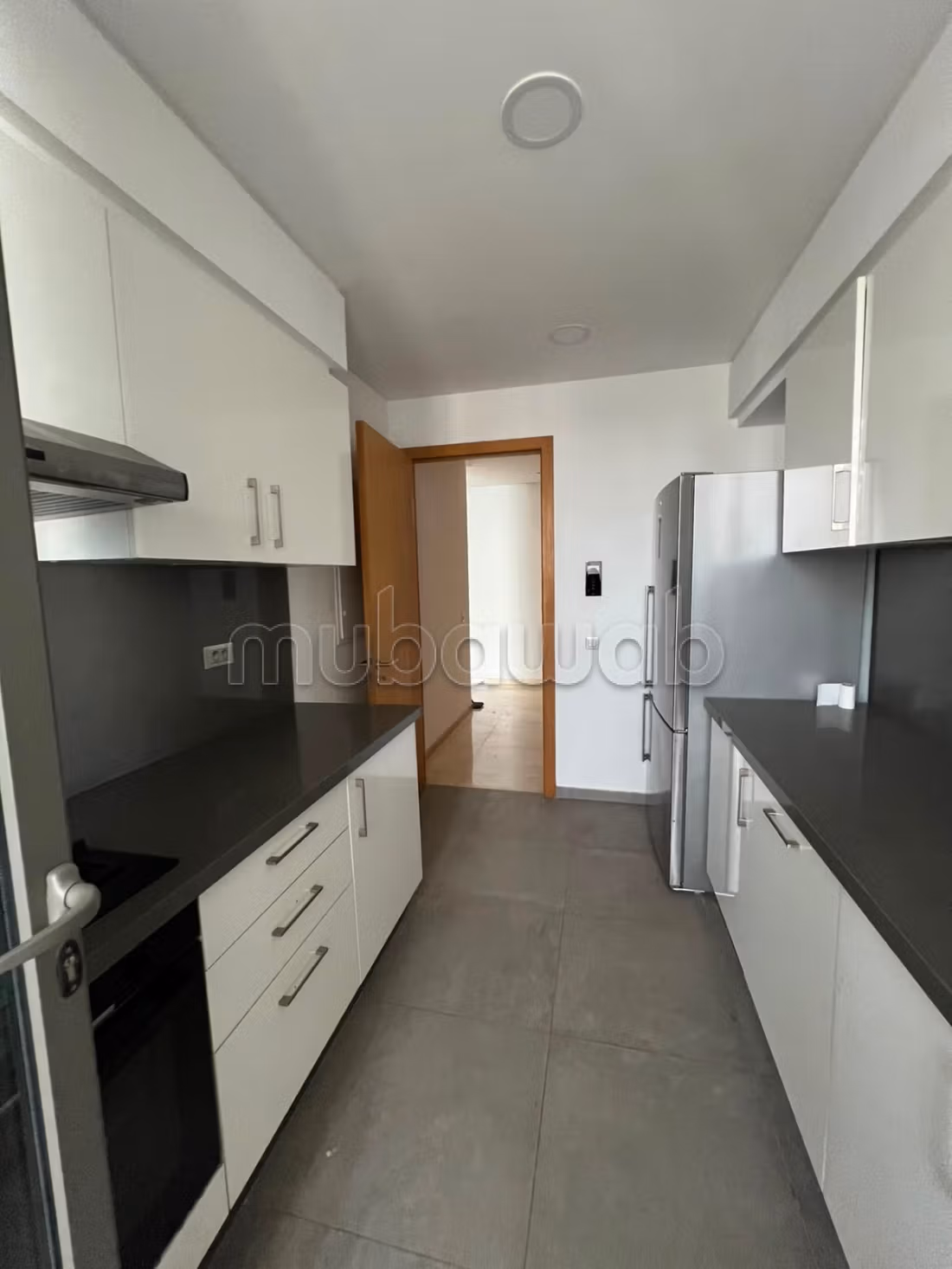Appartamento eccezionale in affitto a Eagle Hills