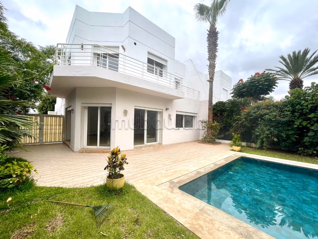 Villa for rent in California 35000dh