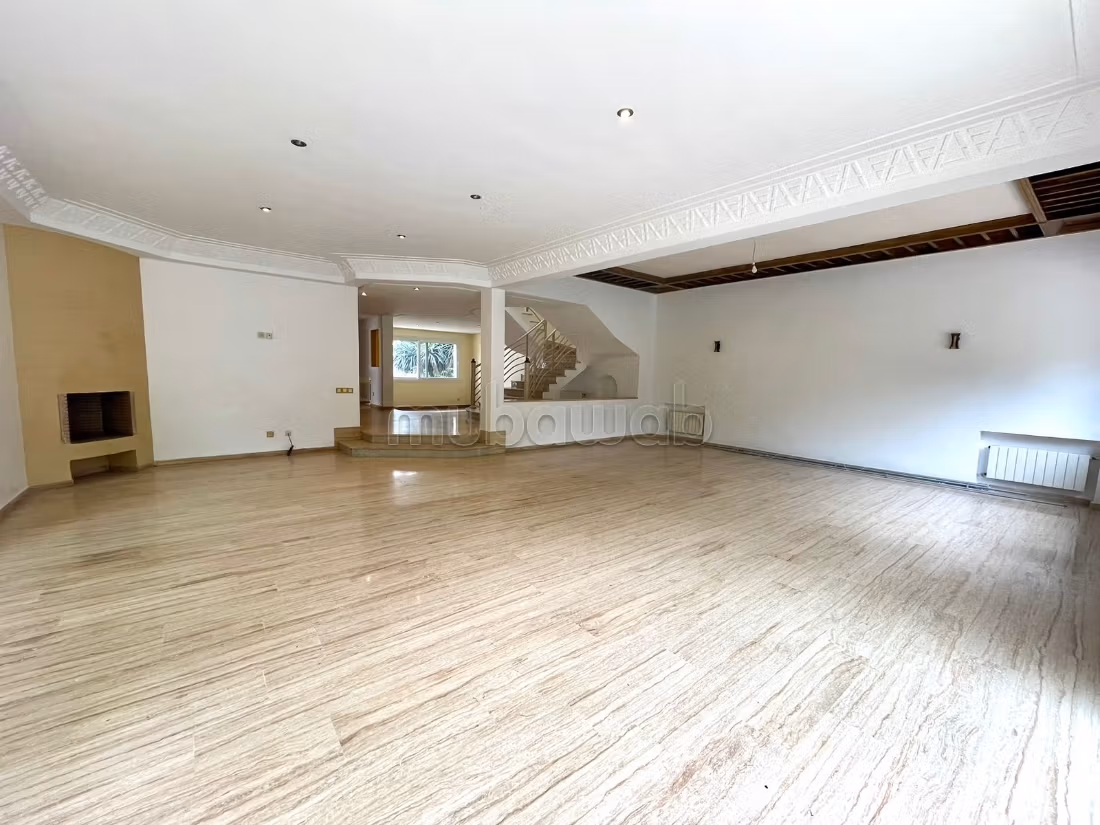 Villa for rent in California 35000dh