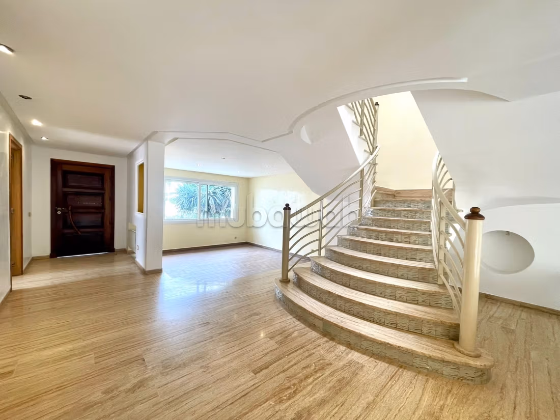 Villa for rent in California 35000dh