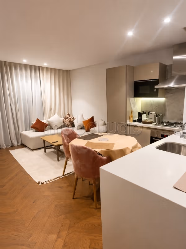 Bel appartement à louer à Casablanca Finance City. Petite surface de 80 m². Cave