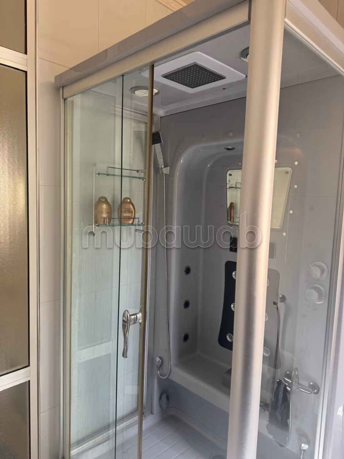 Maison de haute qualité à vendre à La cienda. Grande surface de 350 m². Salon traditionnel, résidence sécurisée