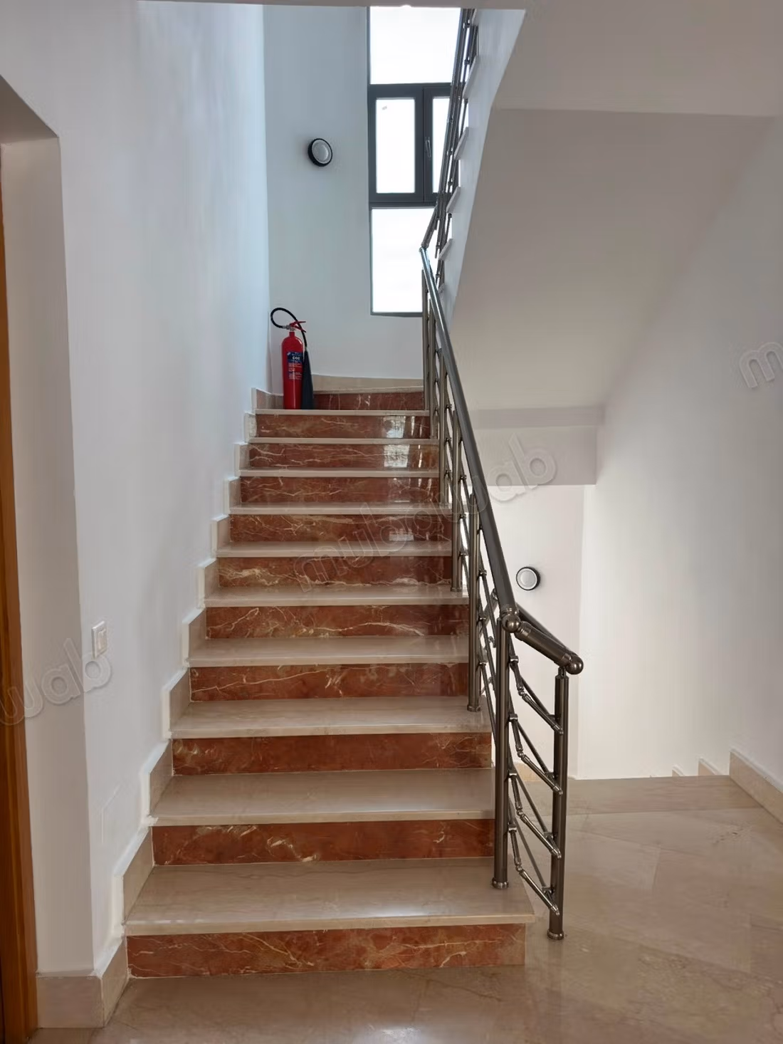 À louer superbe villa à El Menzah 1