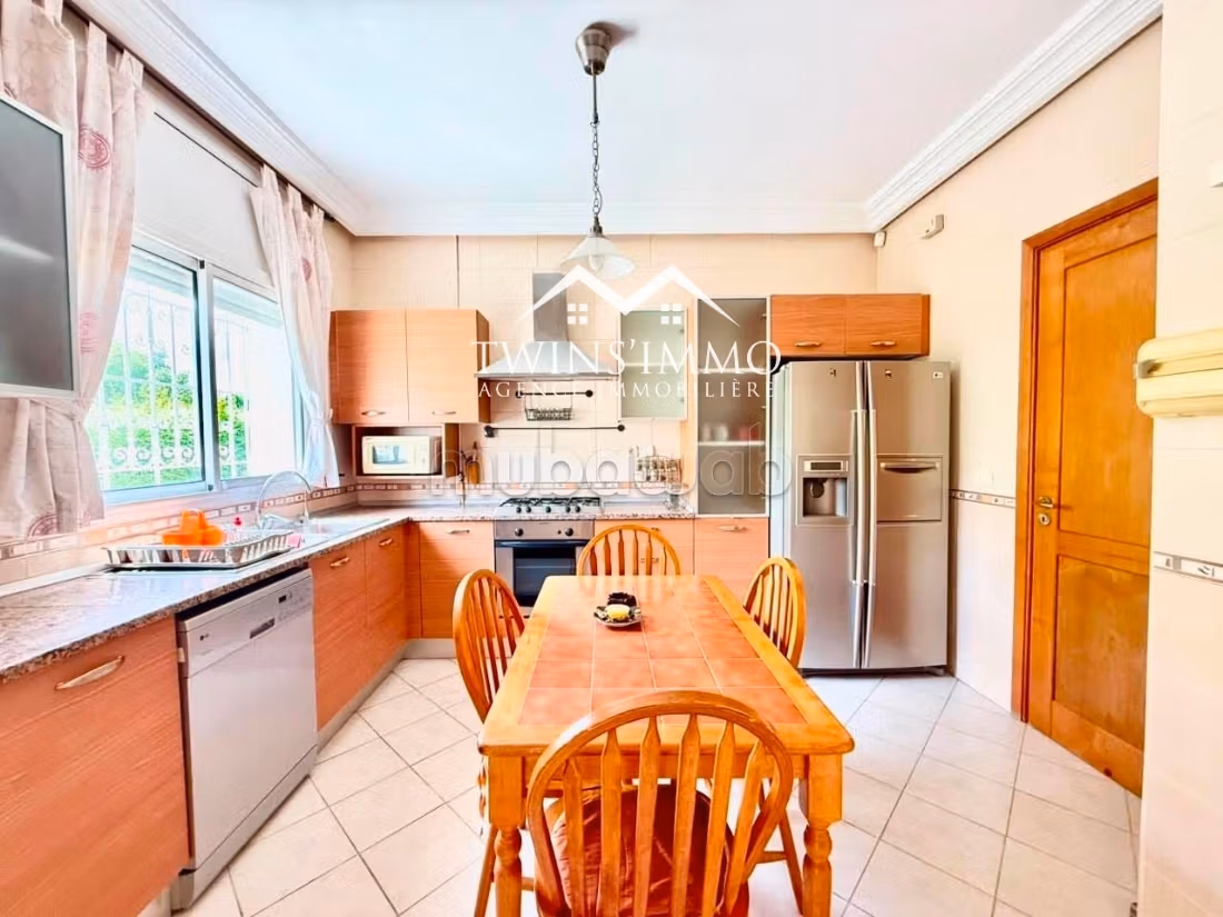 Duplex S3 vuoto o arredato a Sidi Daoud