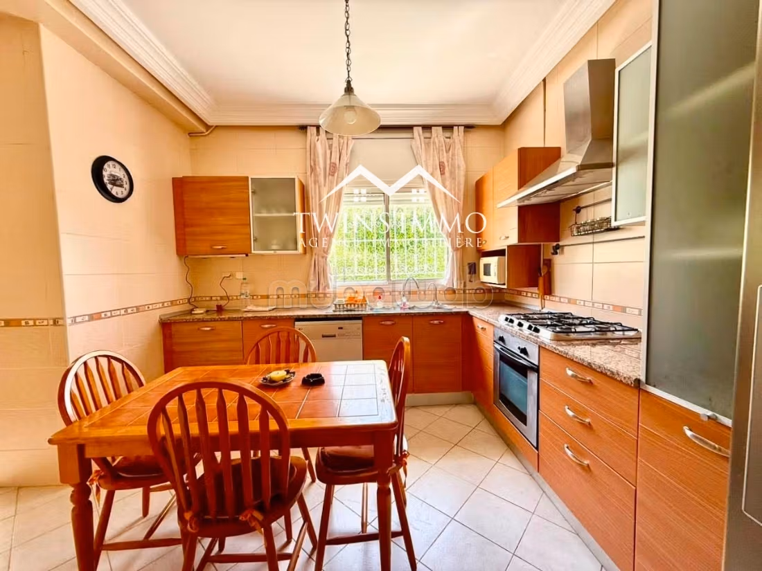 Duplex S3 vuoto o arredato a Sidi Daoud