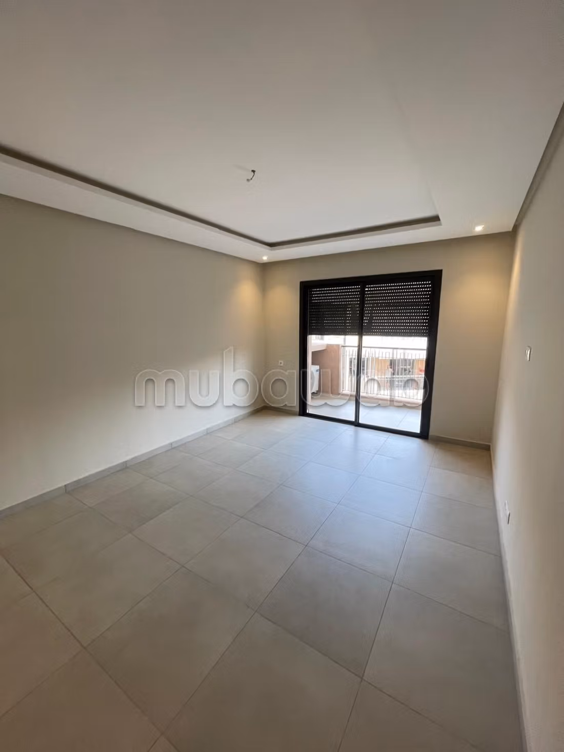 For rent – Superb apartment with large terrace and pool view