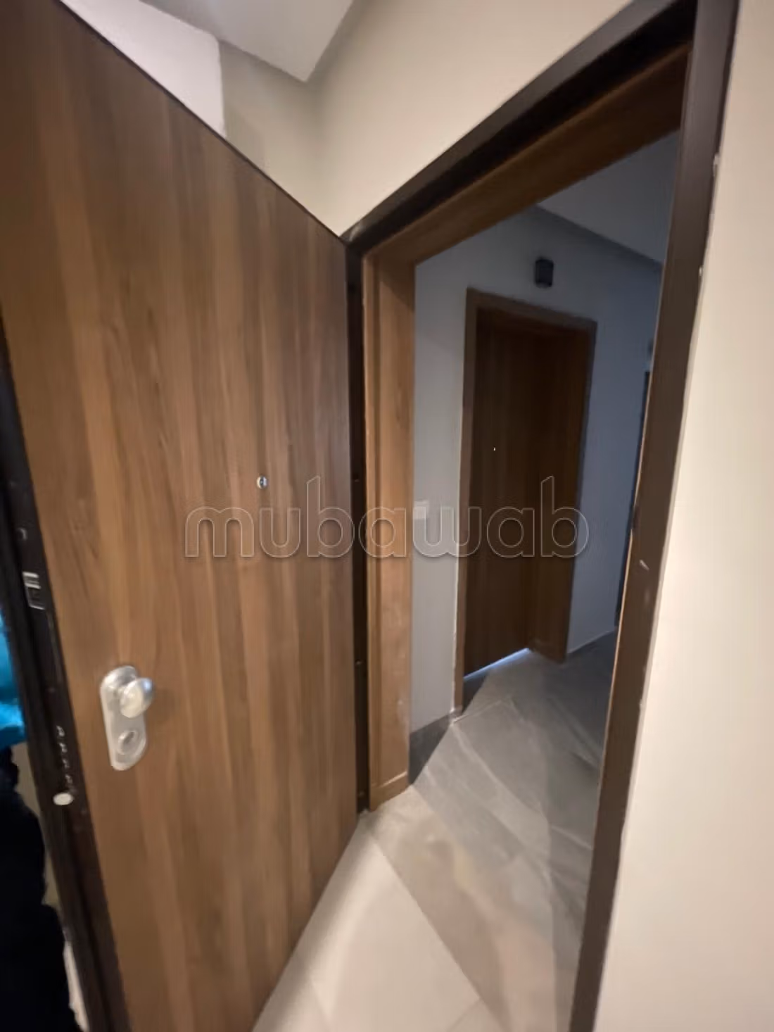 For rent – Superb apartment with large terrace and pool view