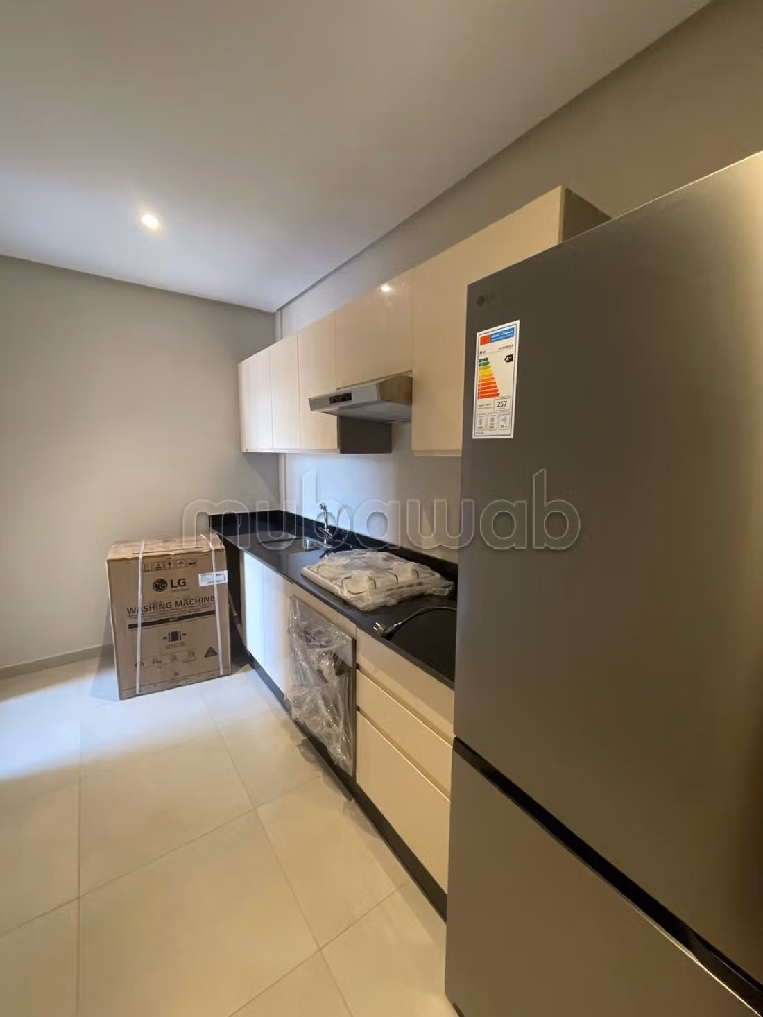 For rent – Superb apartment with large terrace and pool view
