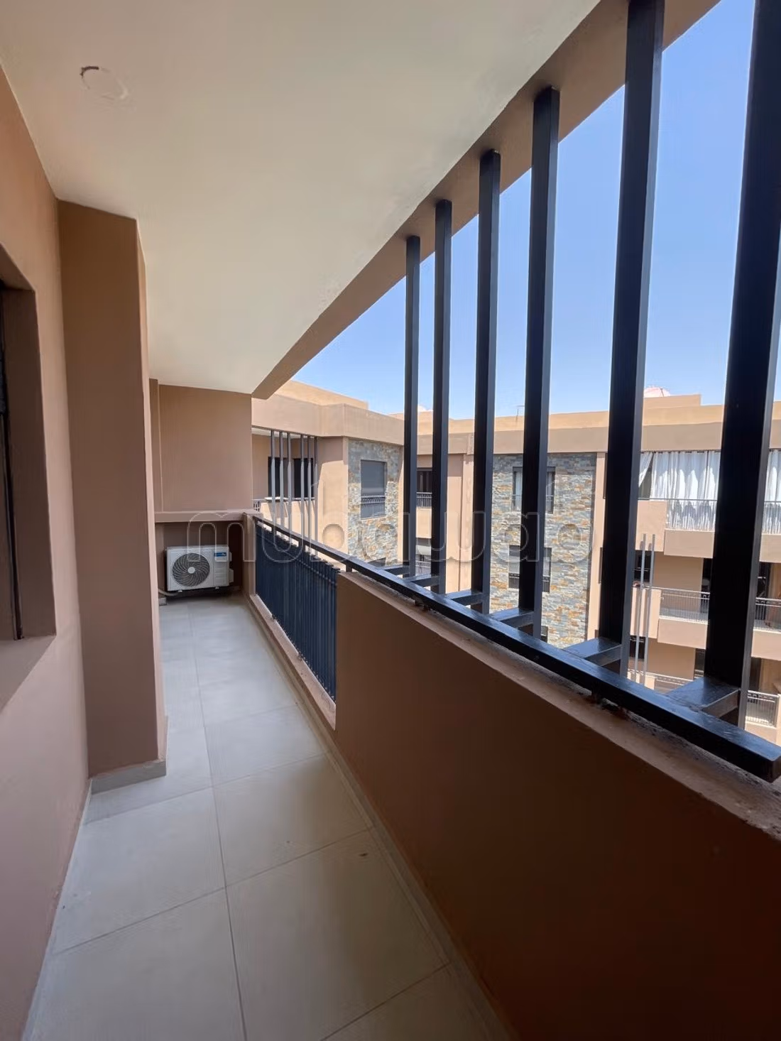 For rent – Superb apartment with large terrace and pool view