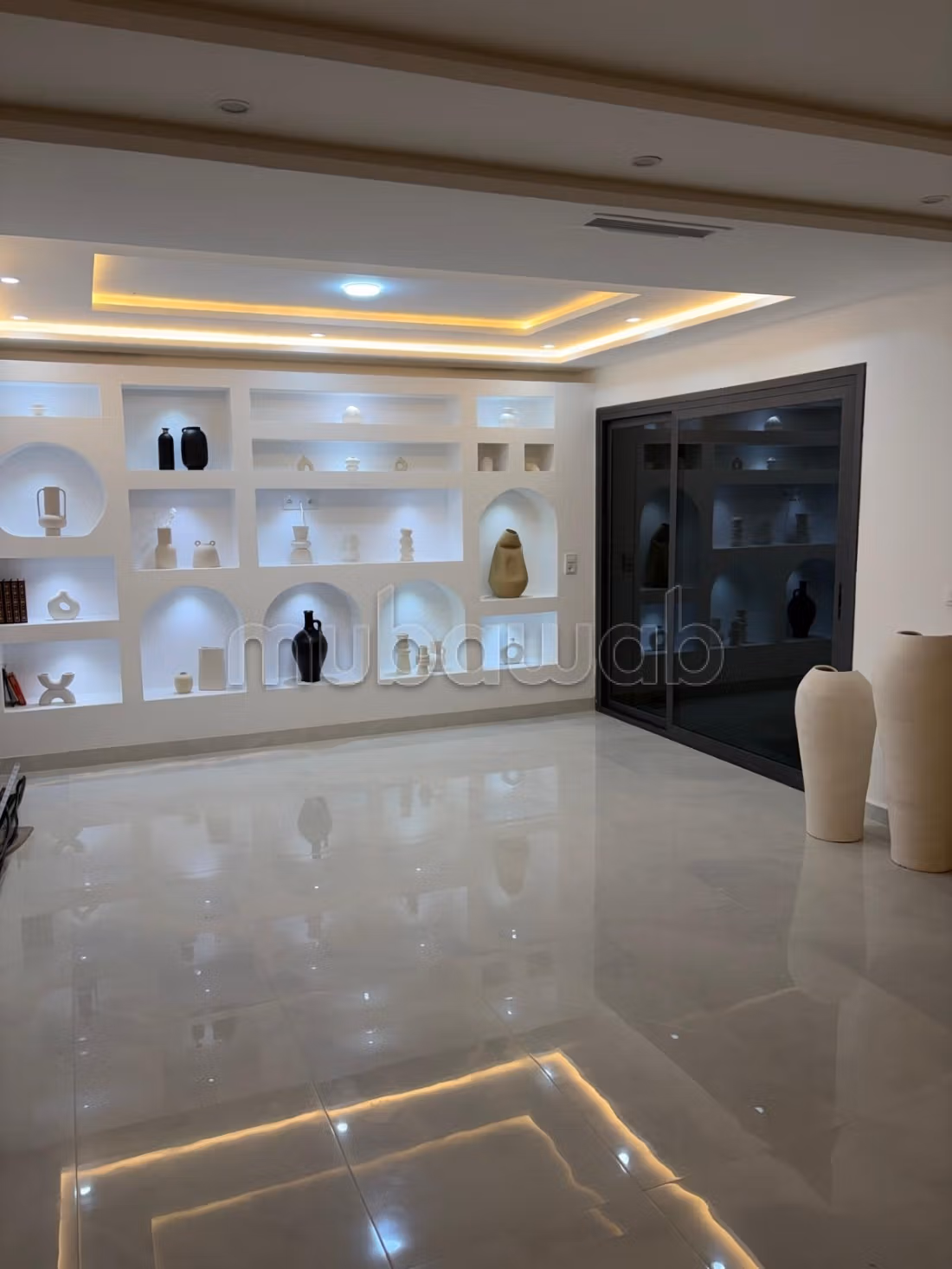 High standing villa for rent in M'Diq. 4 comfortable rooms. Furnished