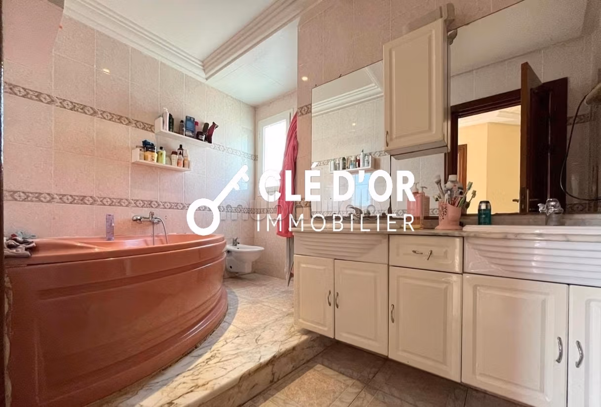 Villa S7 in vendita ad Ain Zaghouan Nord