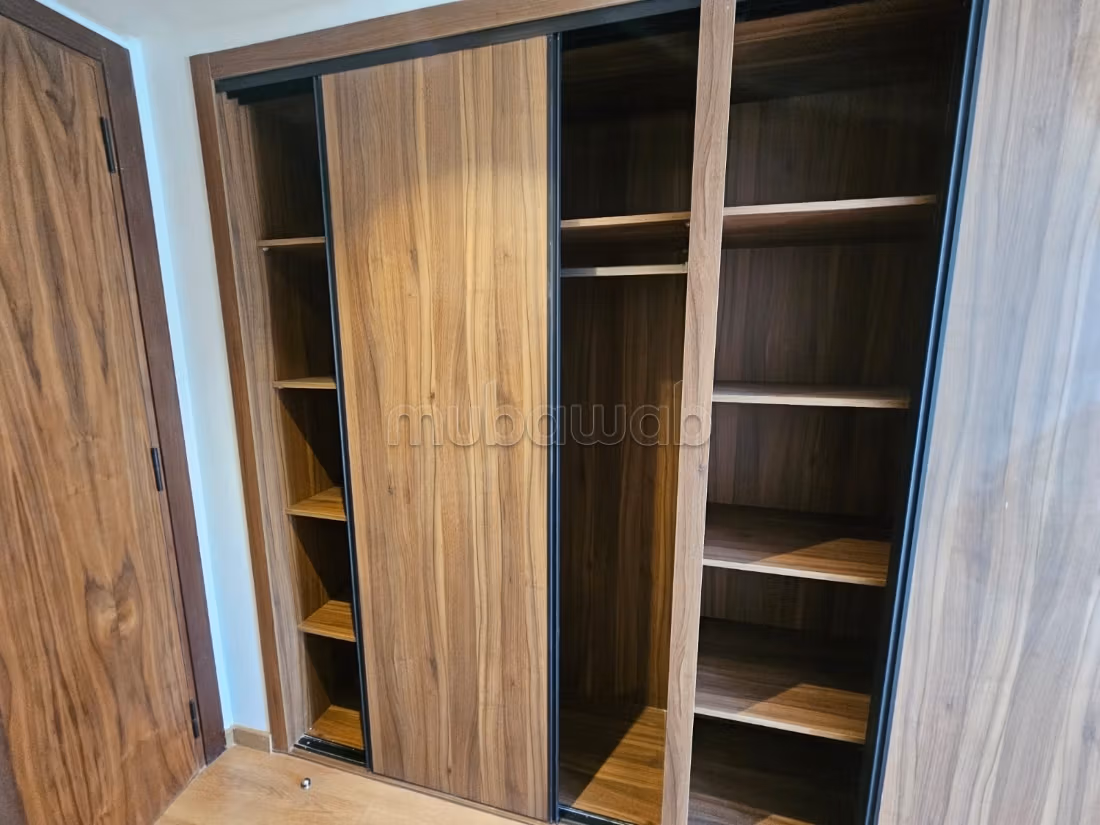 Bellissimo appartamento in affitto a Casablanca Finance City. 2 camere da letto. Doppio vetro e riscaldamento centrale