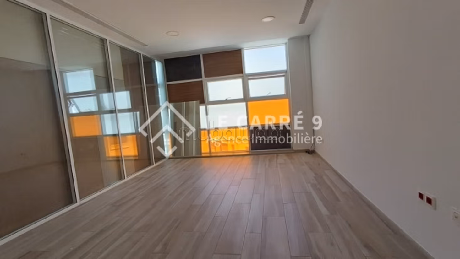 Bureaux a vendre au lac 2