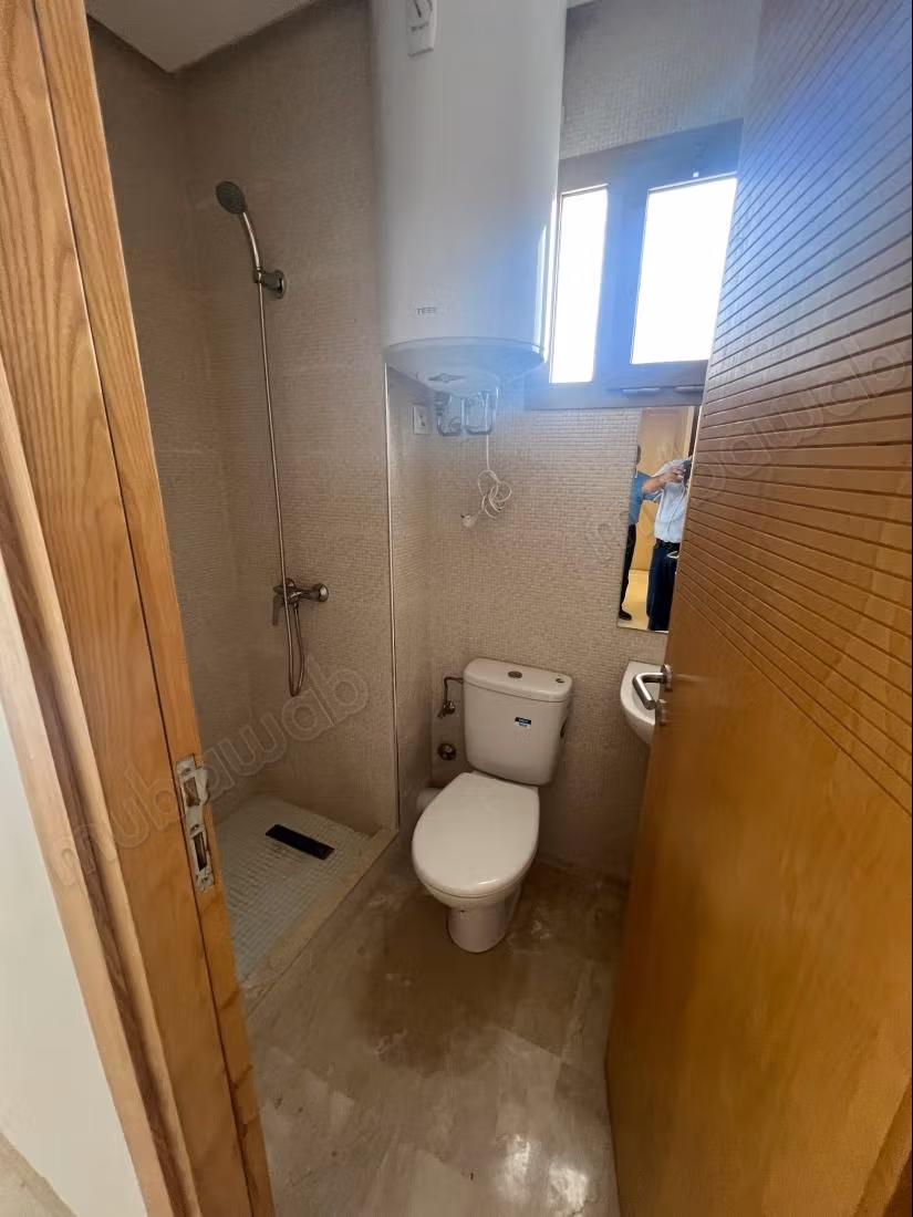 Location of empty two bedroom new palm apartment
