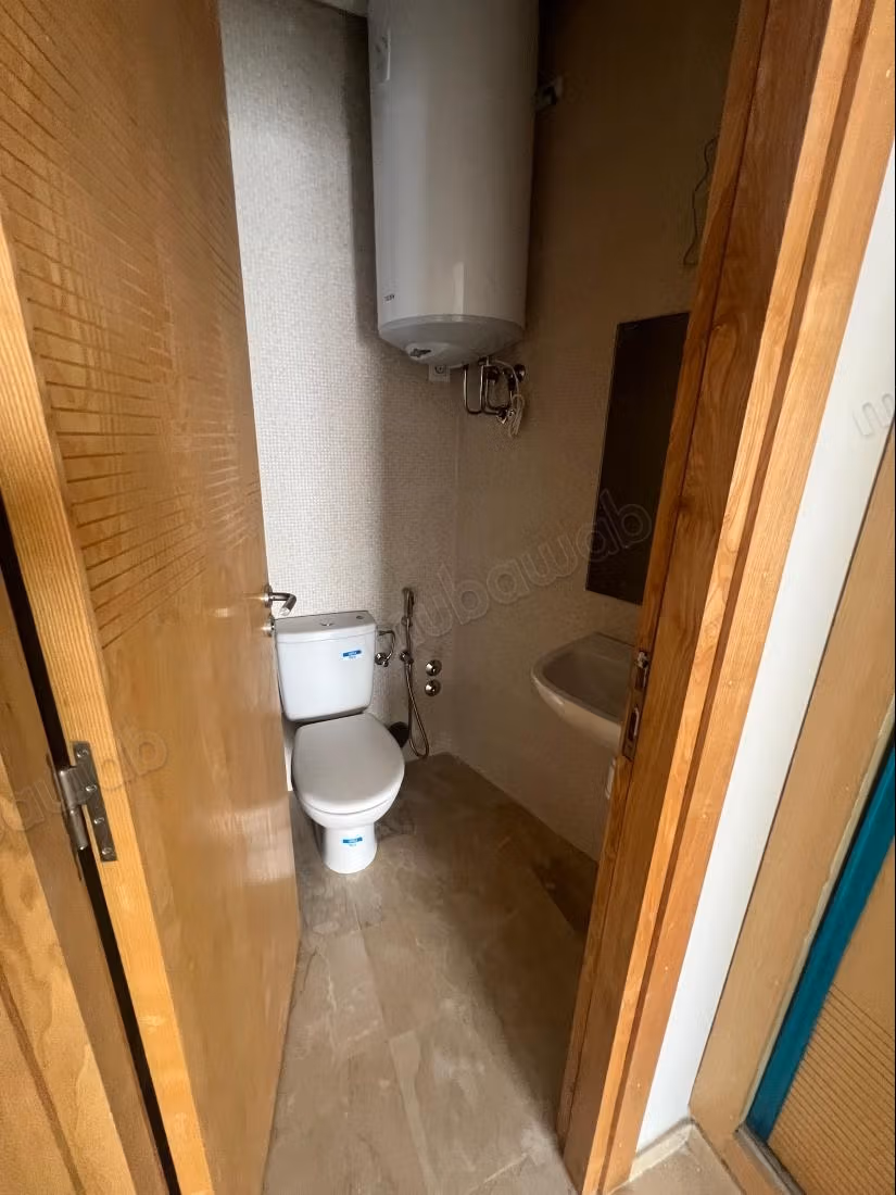 Location of empty two bedroom new palm apartment