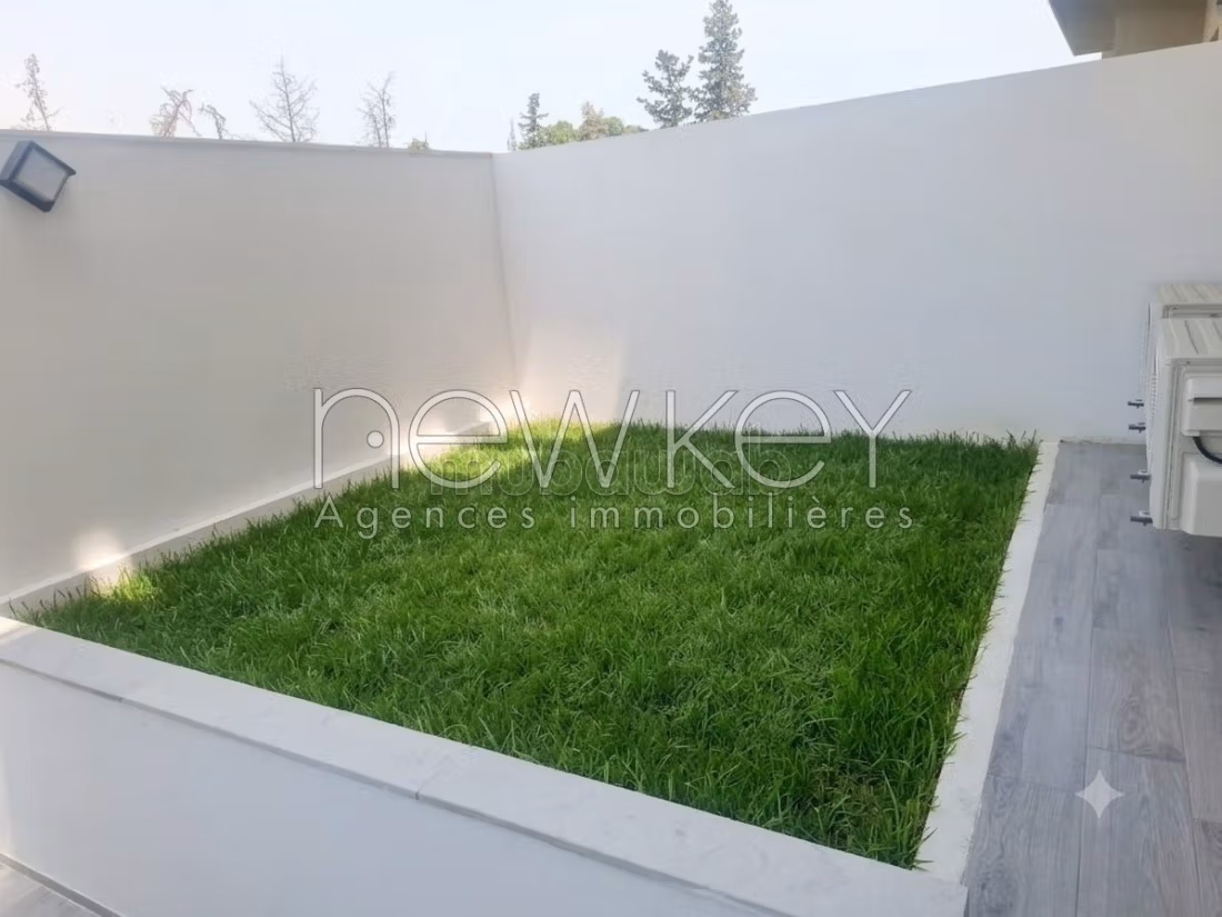 Appartamento S1 con giardino in affitto a La Soukra