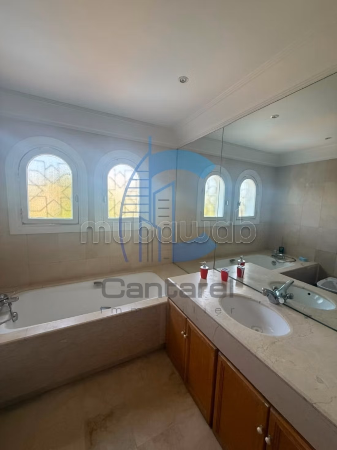 Spacious Apartment Location Gandhi