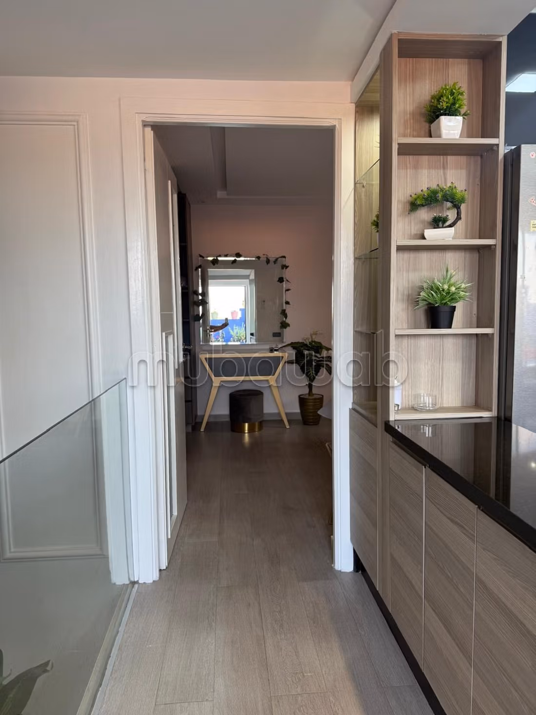 Splendido appartamento in affitto a Al Jawhar. L'area è di 60 m². Arredato.