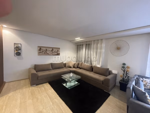 Appartements à louer à Guéliz. 
Surface totale 82 m². 
Système de parabole et résidence sécurisée