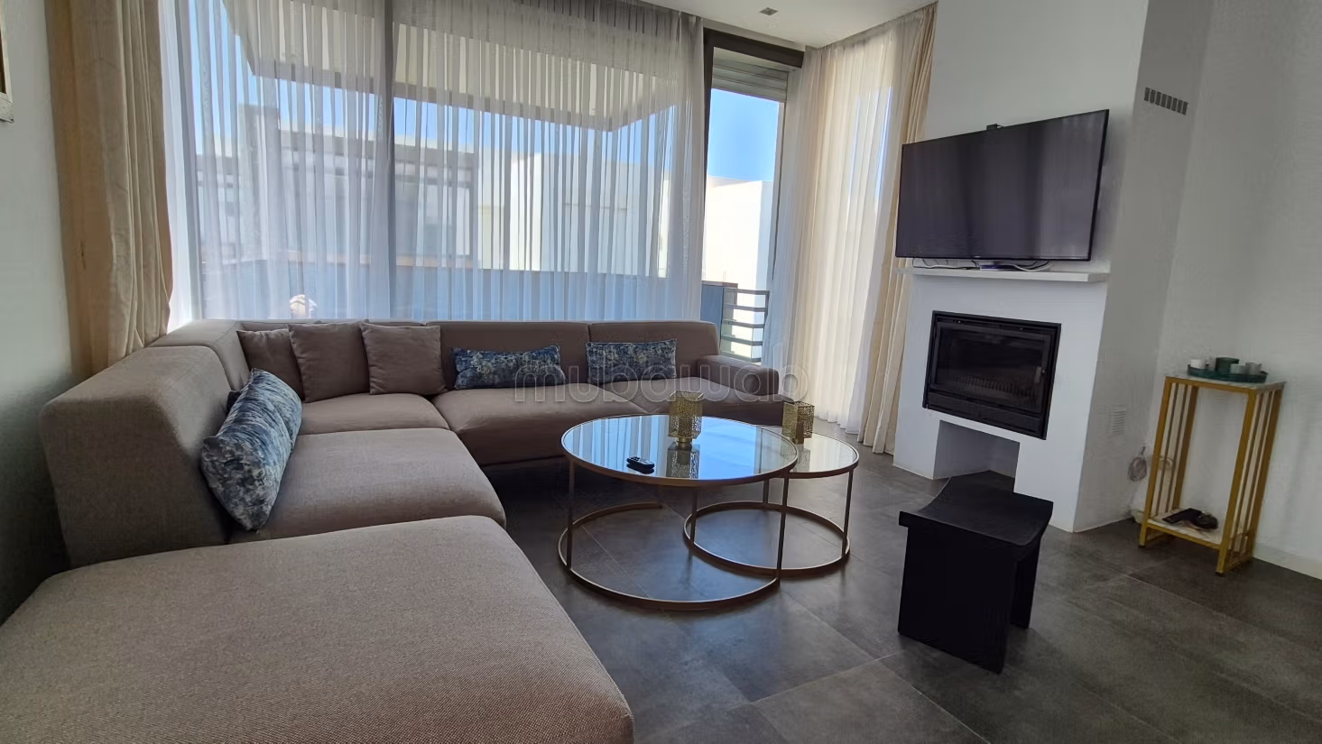 Appartamento arredato con vista mare