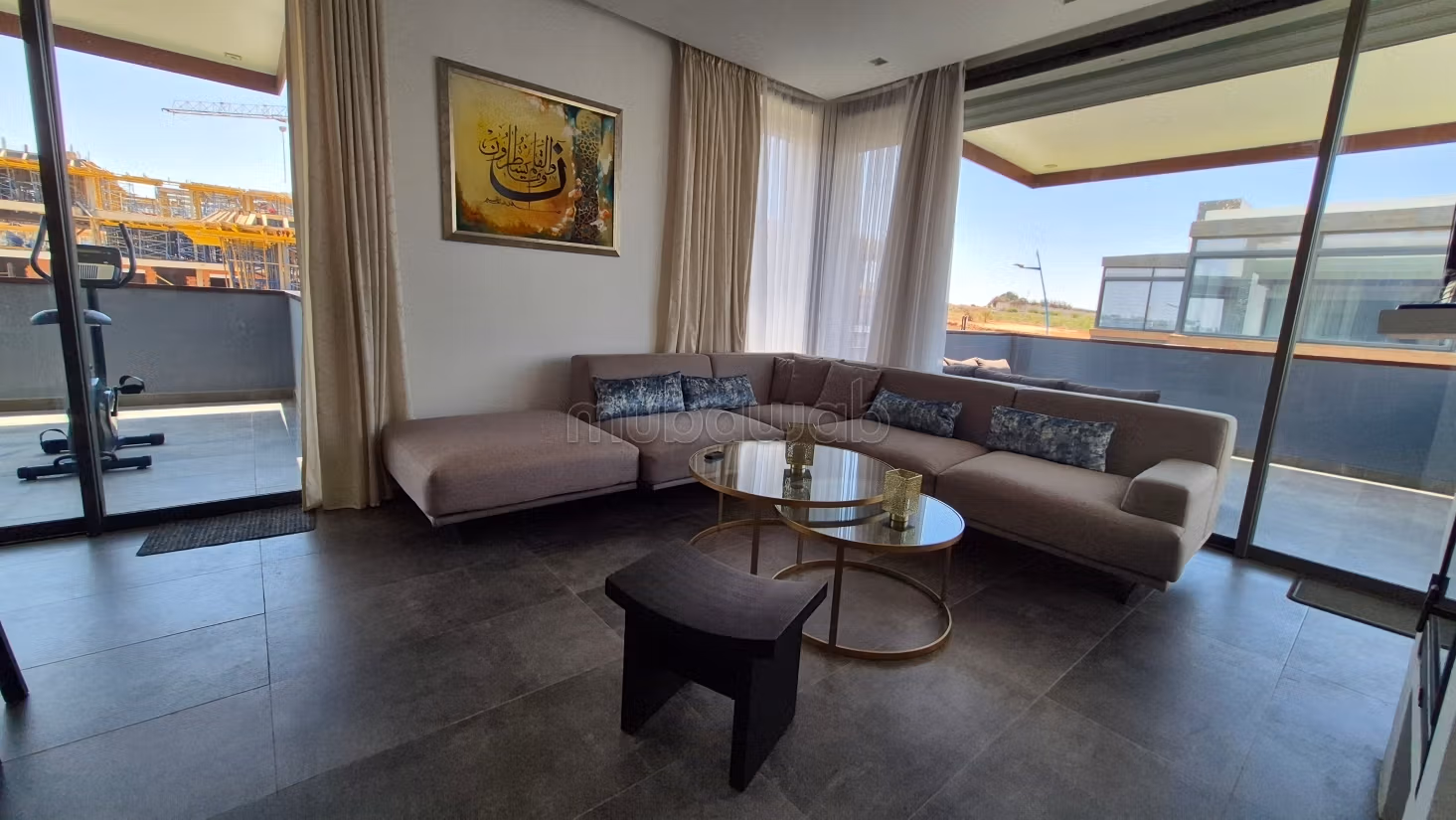 Appartamento arredato con vista mare