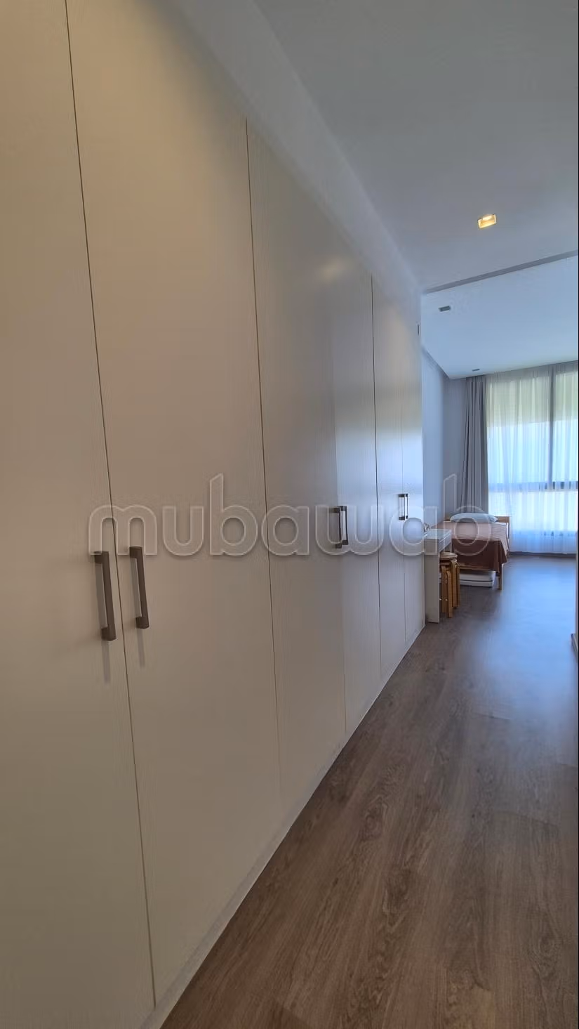 Appartamento arredato con vista mare