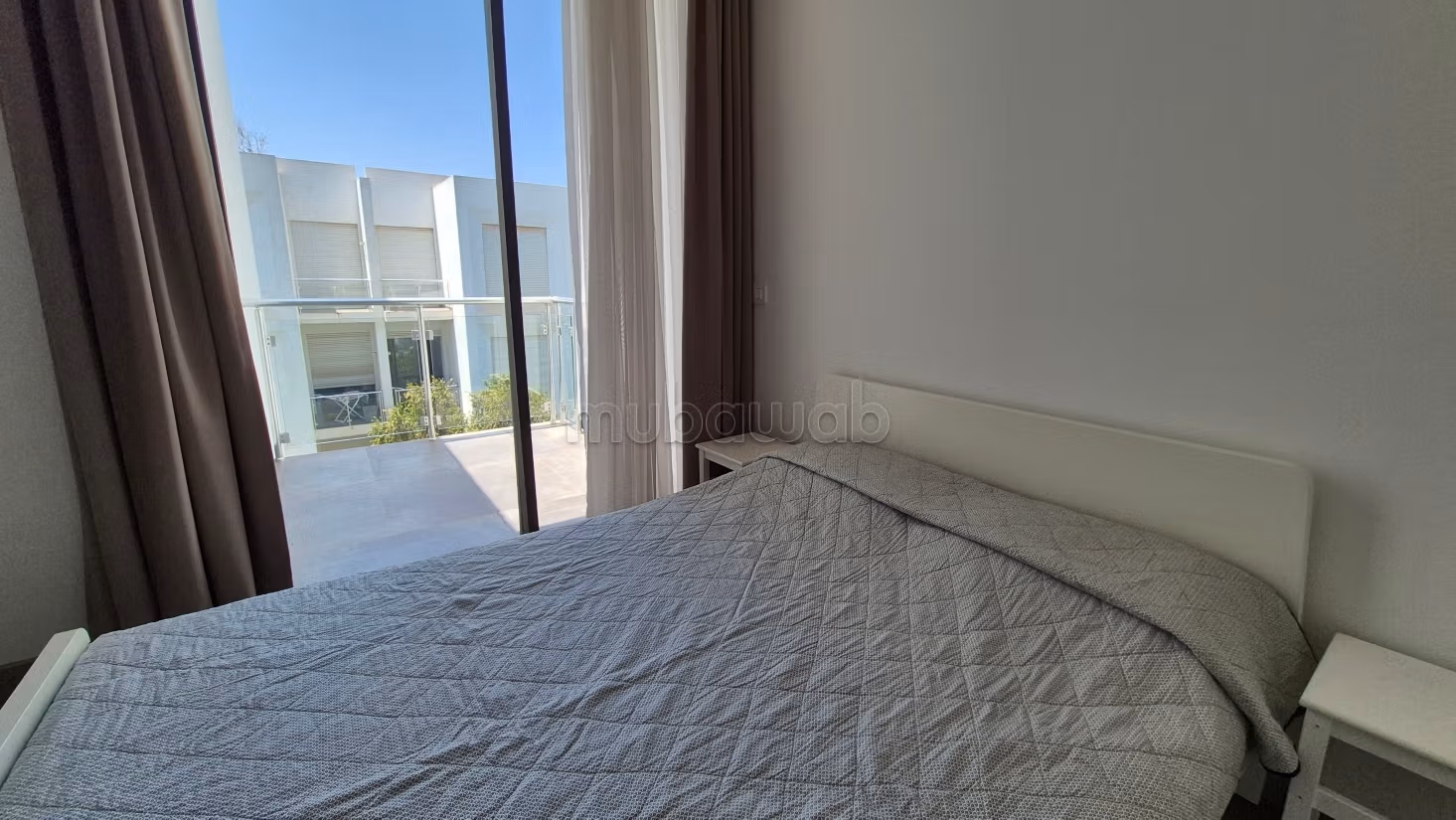 Appartamento arredato con vista mare