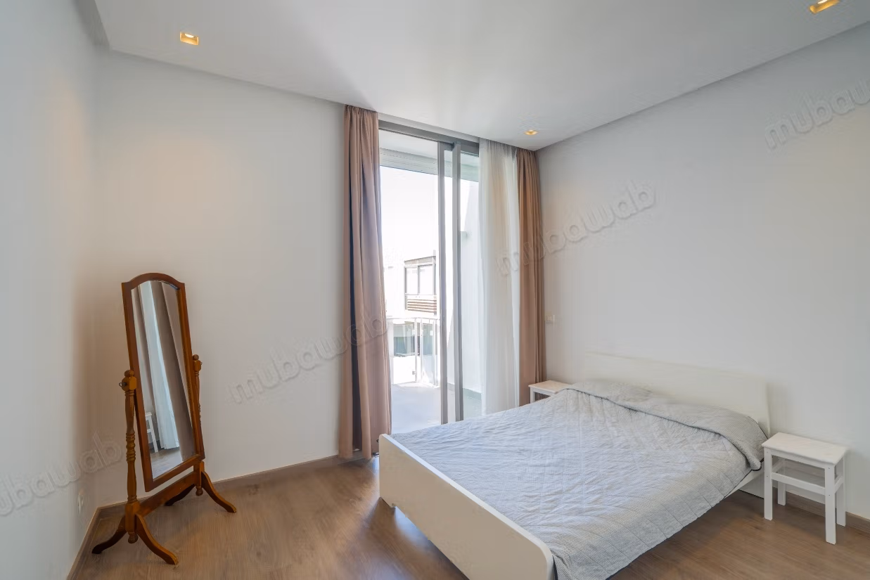 Gemeubileerd appartement met zeezicht