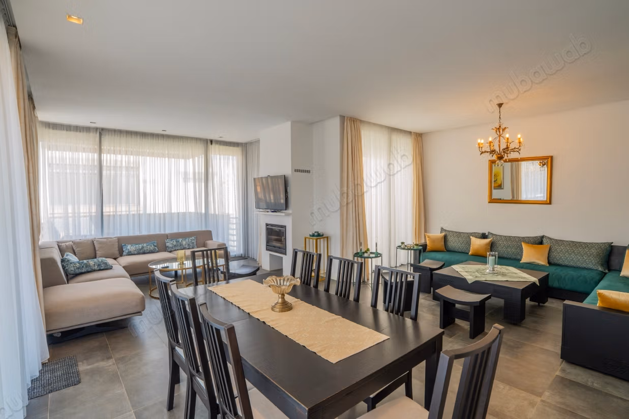 Gemeubileerd appartement met zeezicht