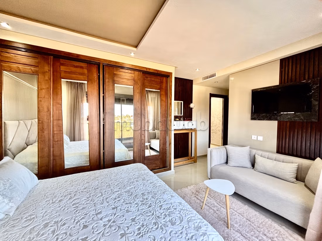 4 Bedroom Villa with Pool in Tamaris, Renovated