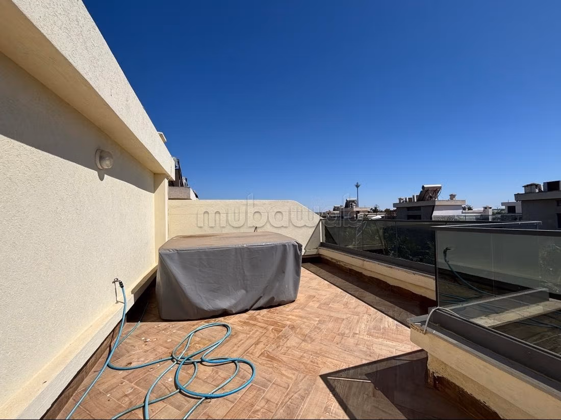 4 Bedroom Villa with Pool in Tamaris, Renovated
