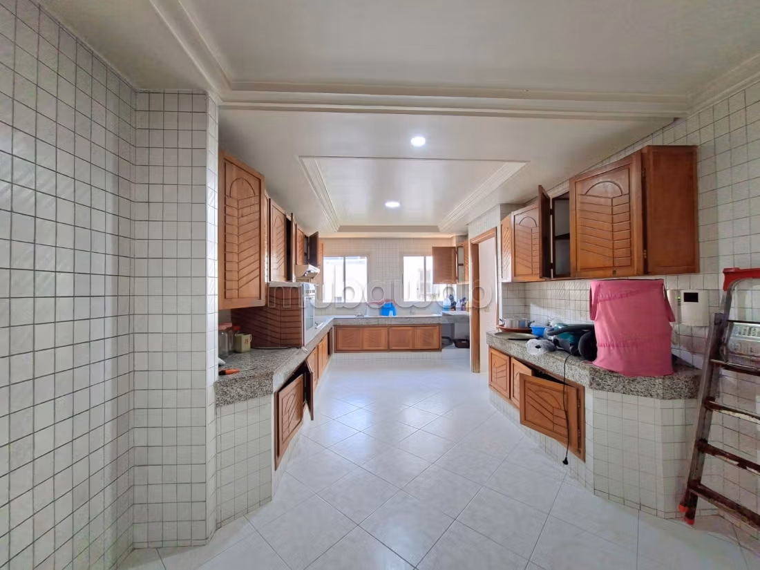 Appartement 285 m² à Triangle d'Or — 19