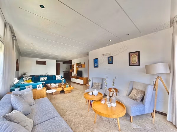 Luxueux appartement 2 ch meublé avec terrasse