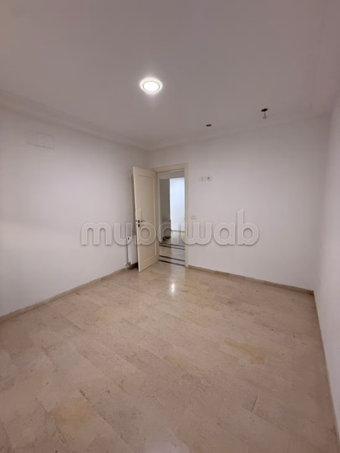 Appartamento S2 di alta classe in affitto nel quartiere Nkhilet
