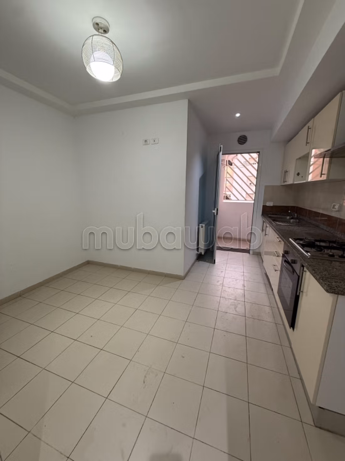 Appartamento S2 di alta classe in affitto nel quartiere Nkhilet