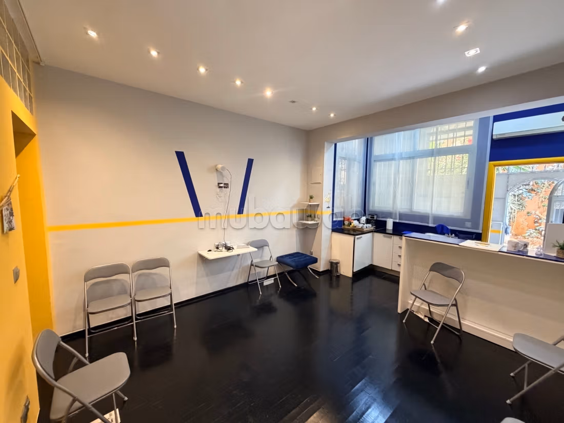 Appartement 1 chambre
Idéal activité professionnelle — 4
