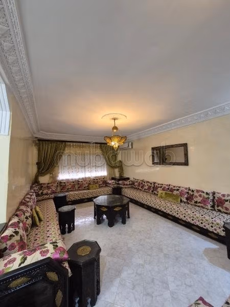 Très bel appartement en location à Nouvelle Ville.
Surface de 100 m².
Meublé