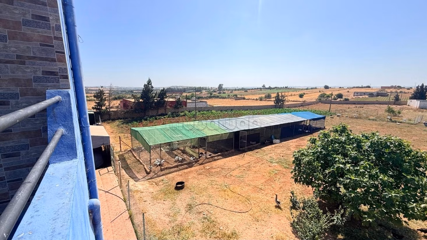 Magnifieke volledig uitgeruste boerderij van 2 hectare te koop