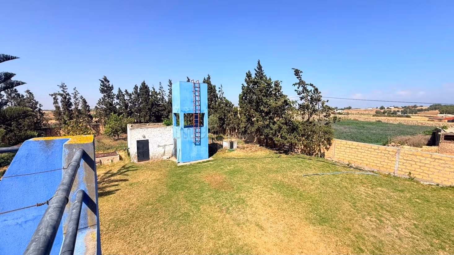 Magnifieke volledig uitgeruste boerderij van 2 hectare te koop