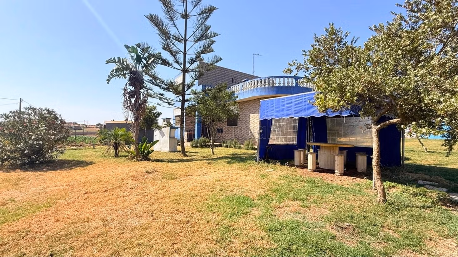 Magnifieke volledig uitgeruste boerderij van 2 hectare te koop