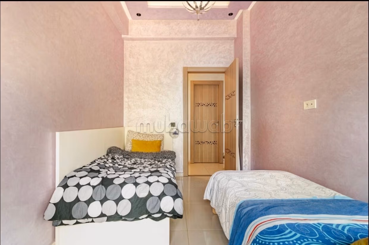 Affitta questo appartamento a El Mansouria. Superficie totale 80 m². Arredato
