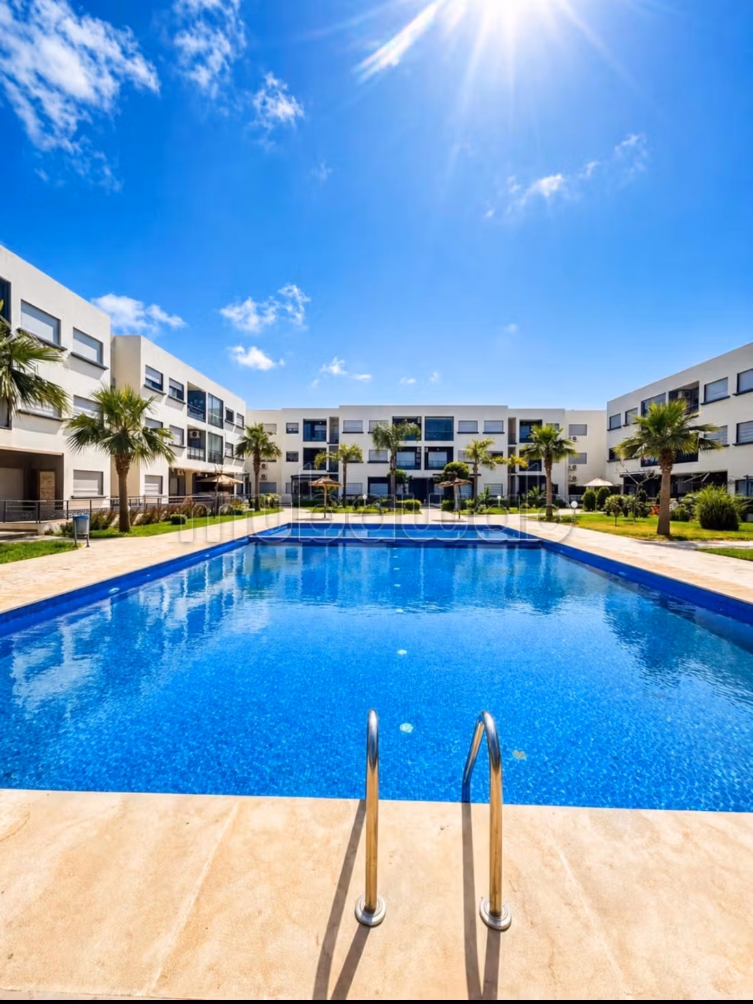 Affitta questo appartamento a El Mansouria. Superficie totale 80 m². Arredato