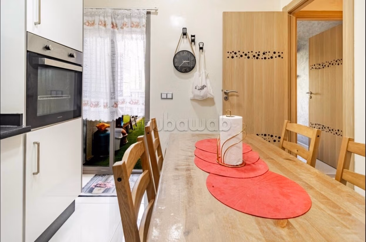 Affitta questo appartamento a El Mansouria. Superficie totale 80 m². Arredato